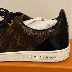 🤎💛Louis Vuitton Front Row Sneakers
